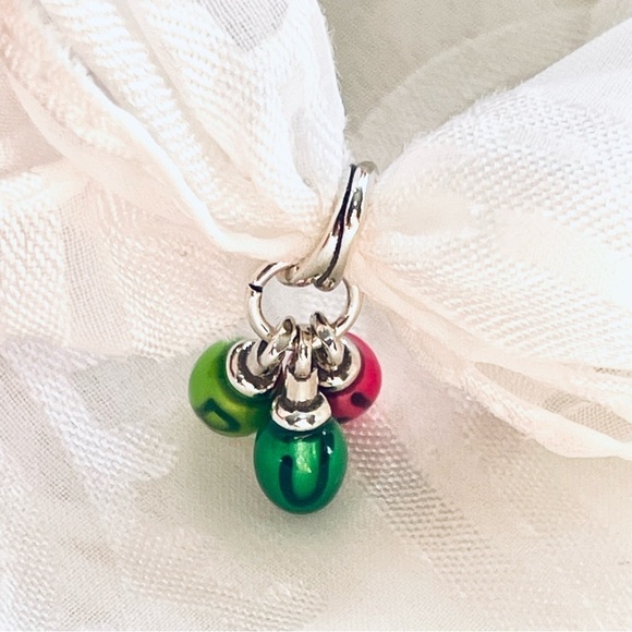 ⚡ NWOT Stranger Things Glow-in-the-Dark "Run" Charm ✨ - Picture 5 of 16